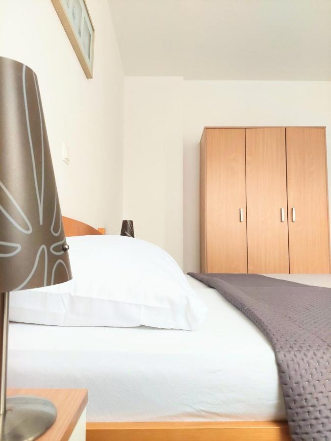 Apartments Dia Зострог Екстер'єр фото
