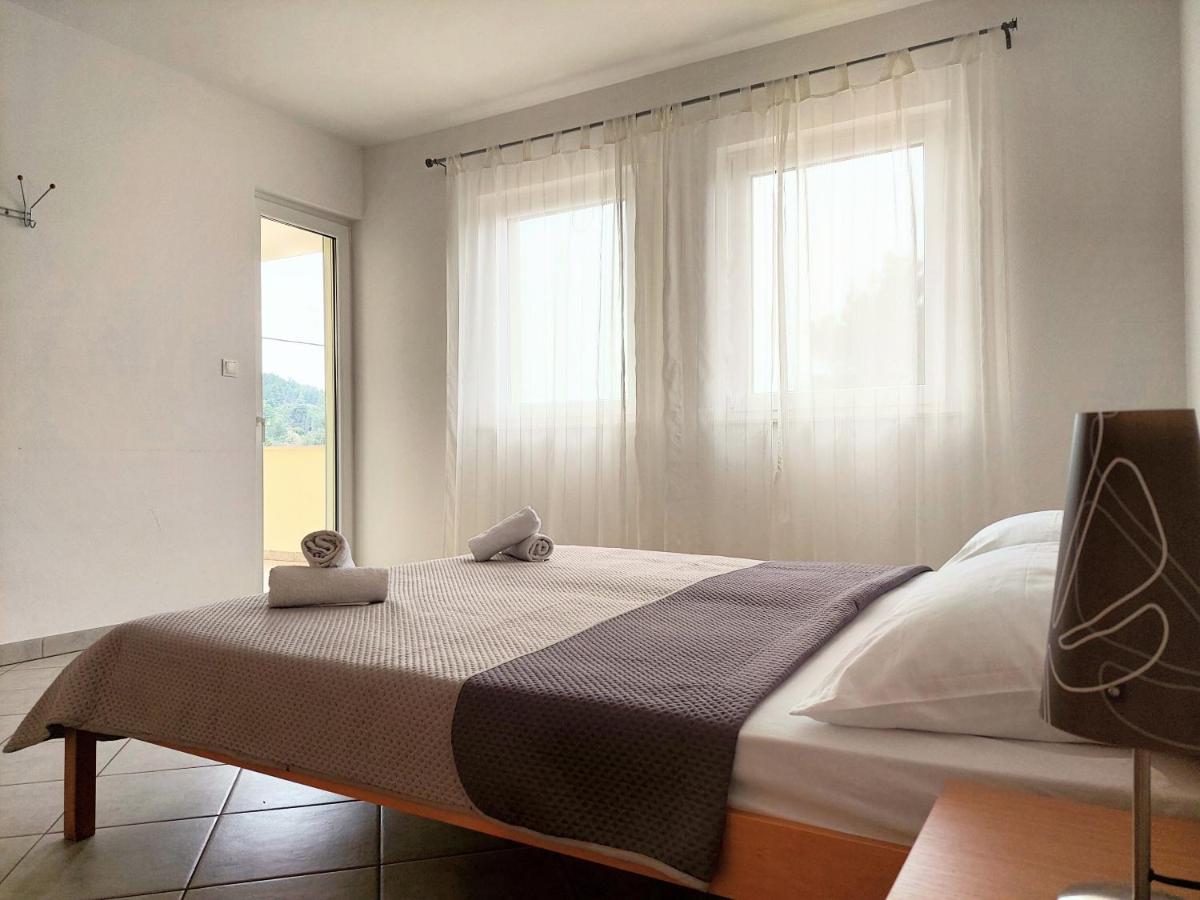 Apartments Dia Зострог Екстер'єр фото