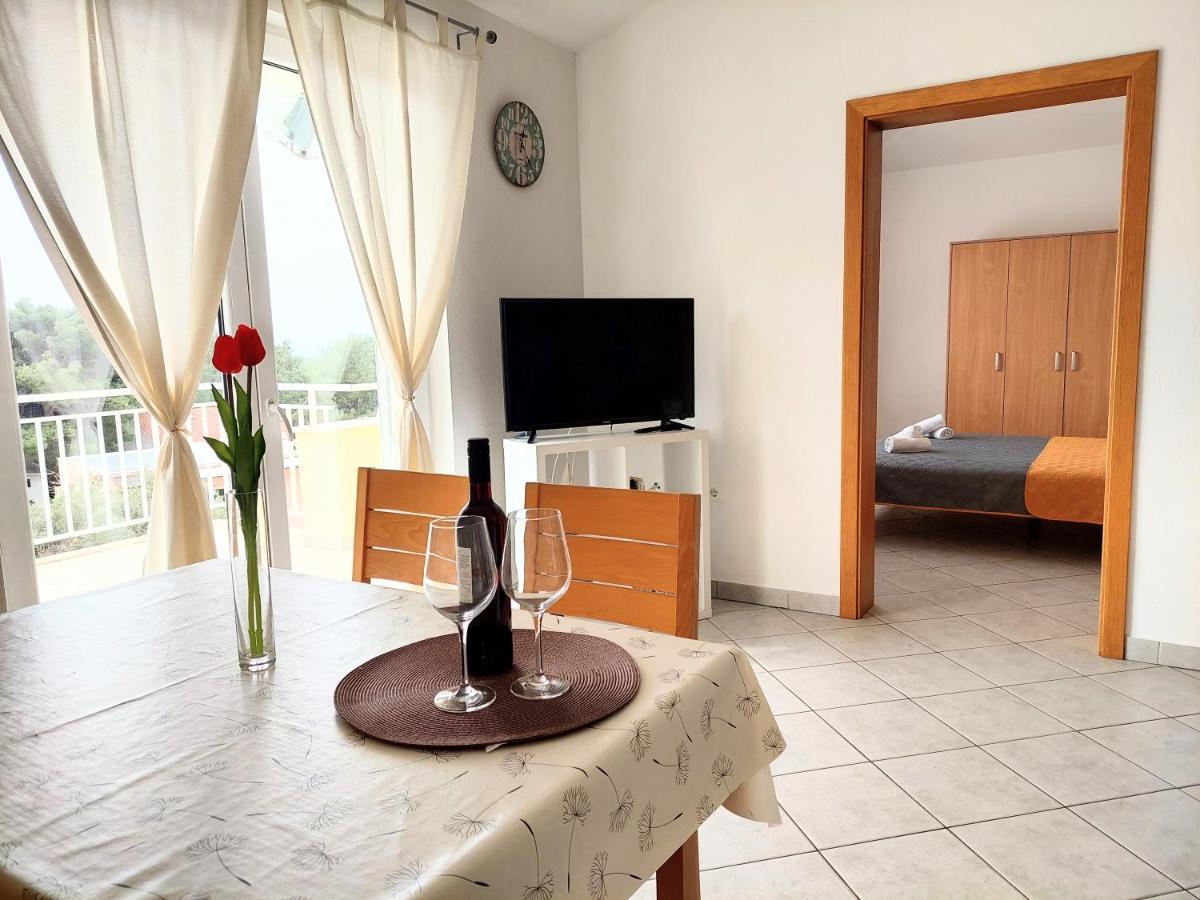 Apartments Dia Зострог Екстер'єр фото
